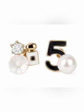 No5 Pearl & Perfume Stud  Earrings